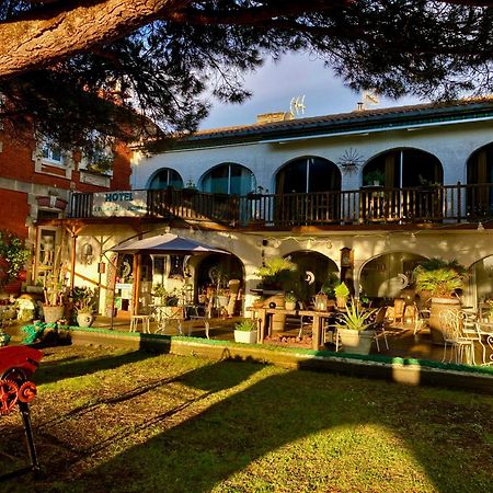 L'Ecume Des Jours Hotel Soulac-sur-Mer Exterior photo